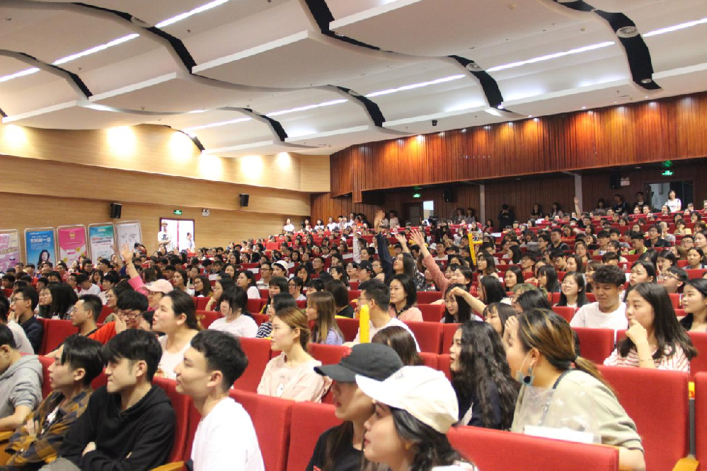 创意进武大，16届公司奖春季赛球盟会巡讲圆满结束