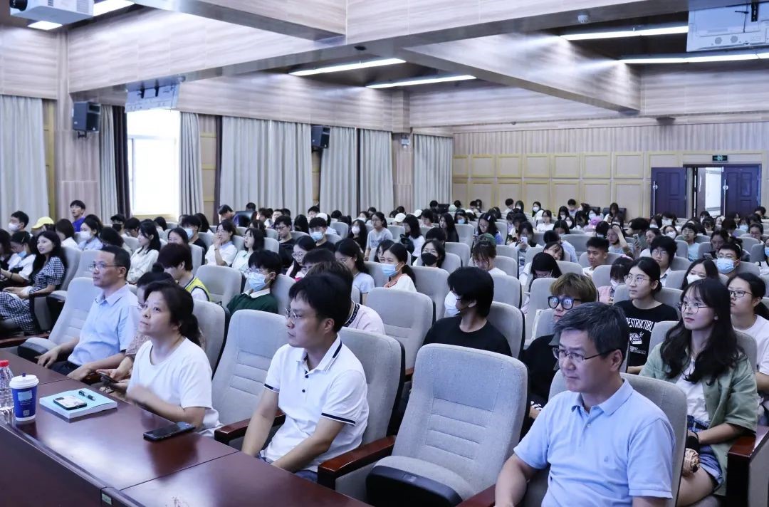 【“教与学的革命”珞珈论坛qm球盟会分论坛】丨公司召开2021级本科生分专业指导会